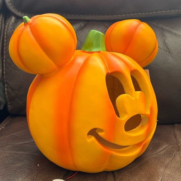 Disney Halloween Mickey Mouse Light Up Pumpkin - Picture 11 of 15